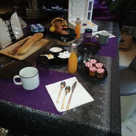 Chez Chris Et Greg Apartment Uchaud ภายนอก รูปภาพ
