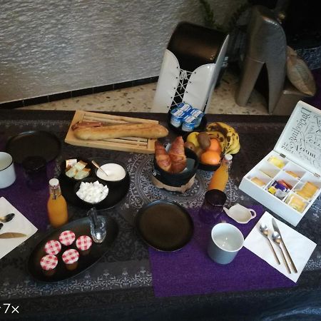 Chez Chris Et Greg Apartment Uchaud ภายนอก รูปภาพ