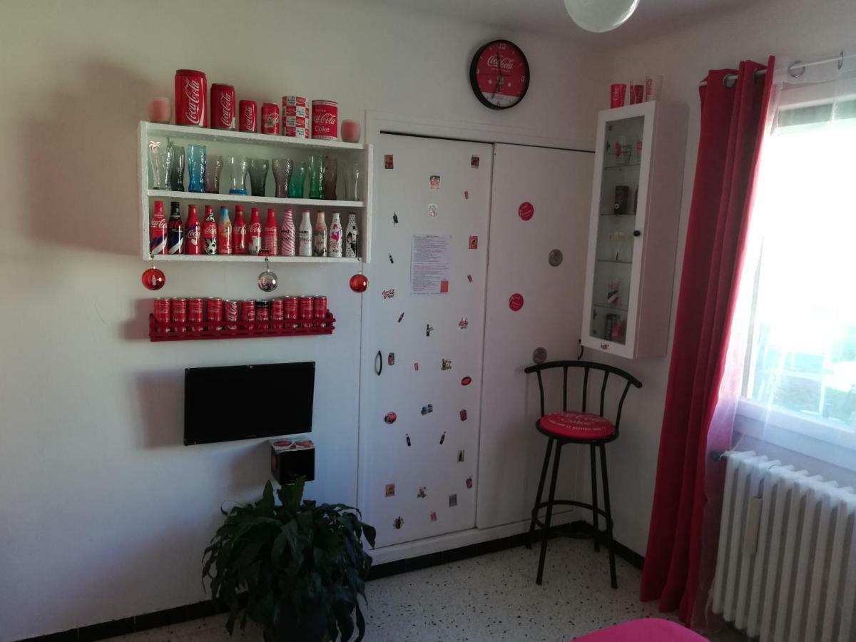 Chez Chris Et Greg Apartment Uchaud ภายนอก รูปภาพ